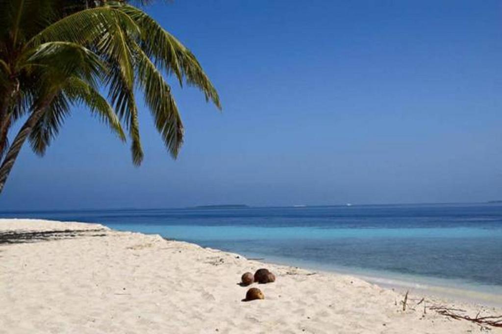 Madi Finolhu Guest House Дхаравандху Екстериор снимка