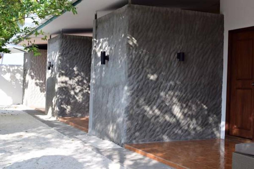 Madi Finolhu Guest House Дхаравандху Екстериор снимка