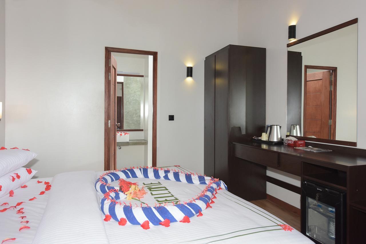 Madi Finolhu Guest House Дхаравандху Екстериор снимка