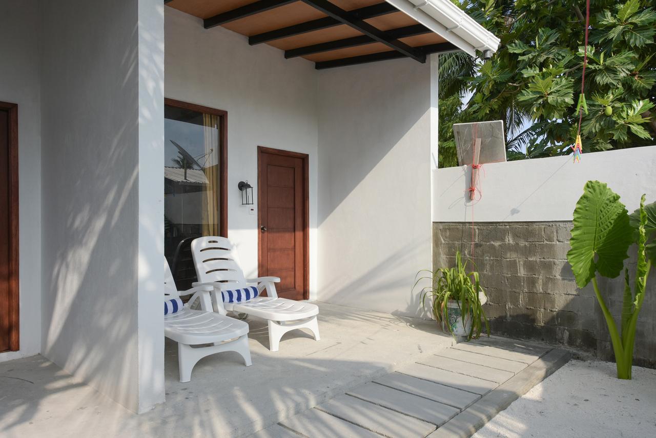 Madi Finolhu Guest House Дхаравандху Екстериор снимка
