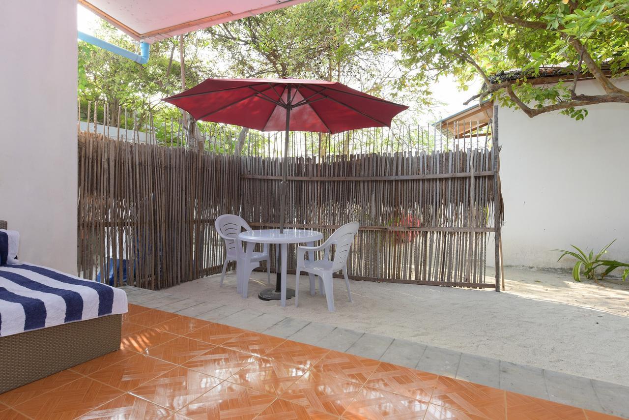 Madi Finolhu Guest House Дхаравандху Екстериор снимка