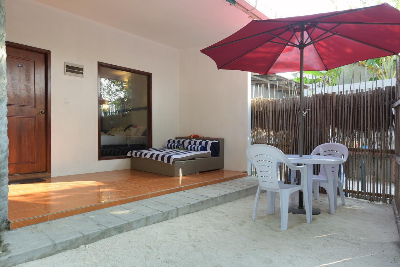 Madi Finolhu Guest House Дхаравандху Екстериор снимка
